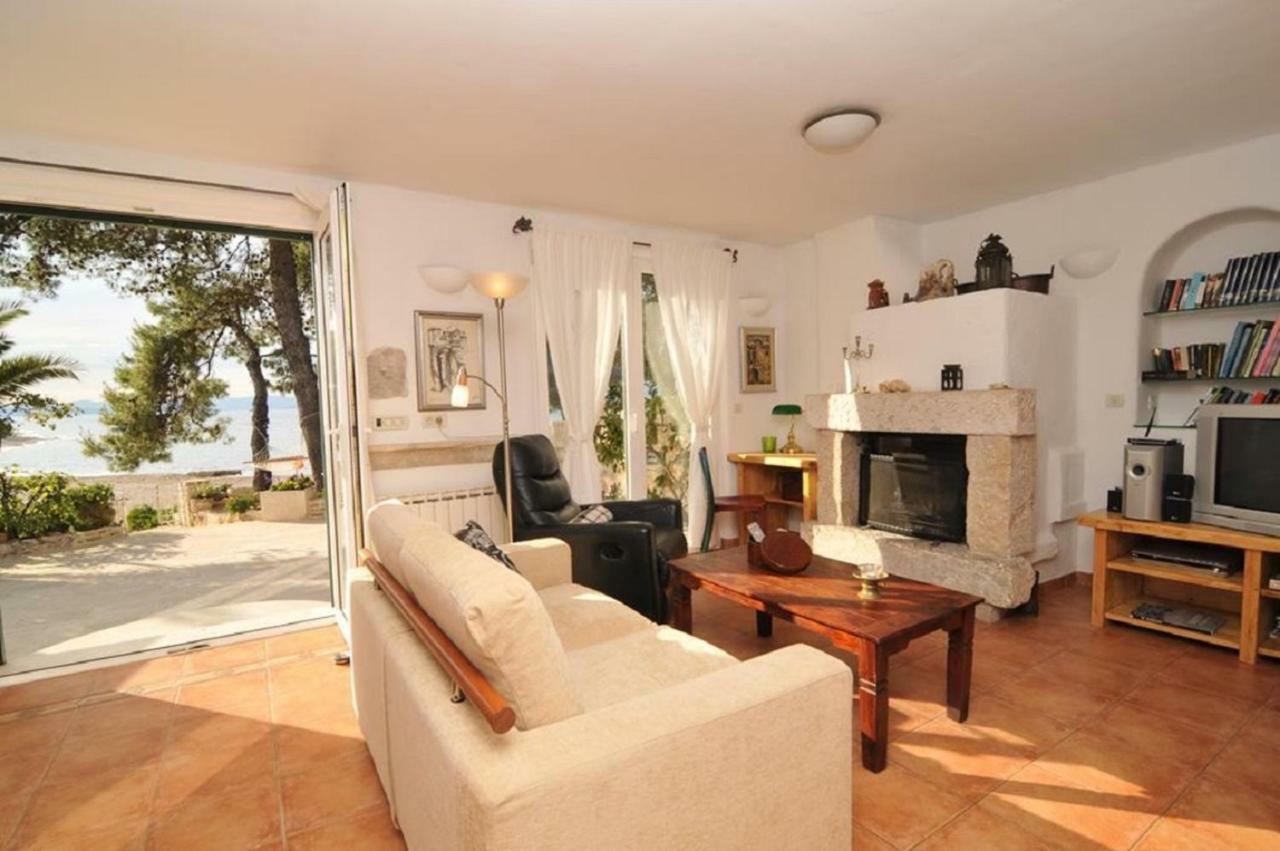 Deluxe Villa Sirena On The Beach With Pool Supetar Buitenkant foto